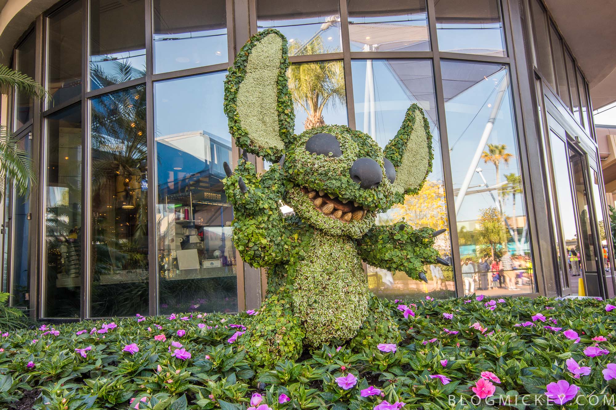 Disney Park Authentic Purse Bag✿Crossbody EPCOT Flower & Garden Festival Topiary
