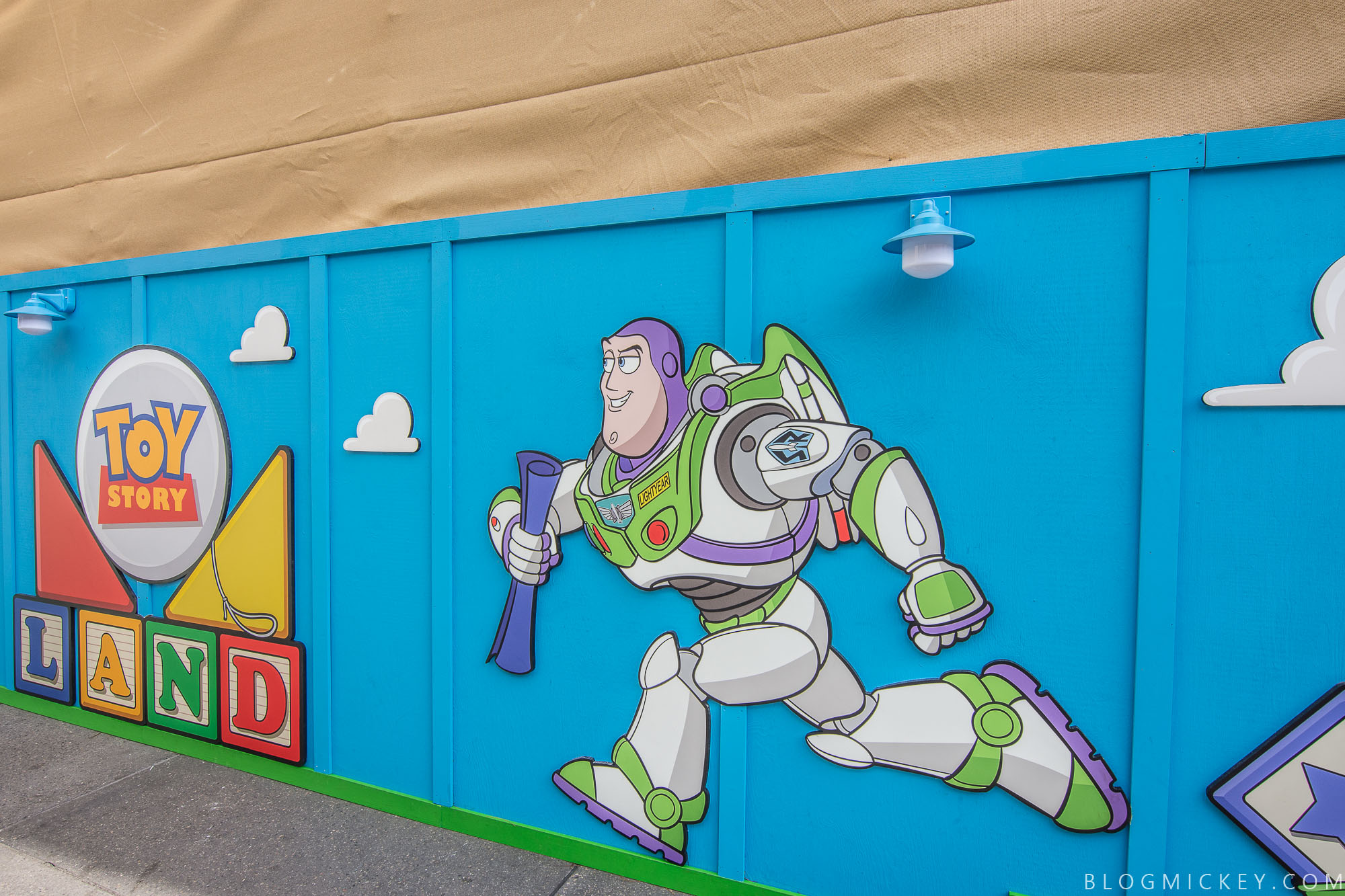 PHOTOS: Toy Story Land Logo and Characters Appear on Construction Walls ...