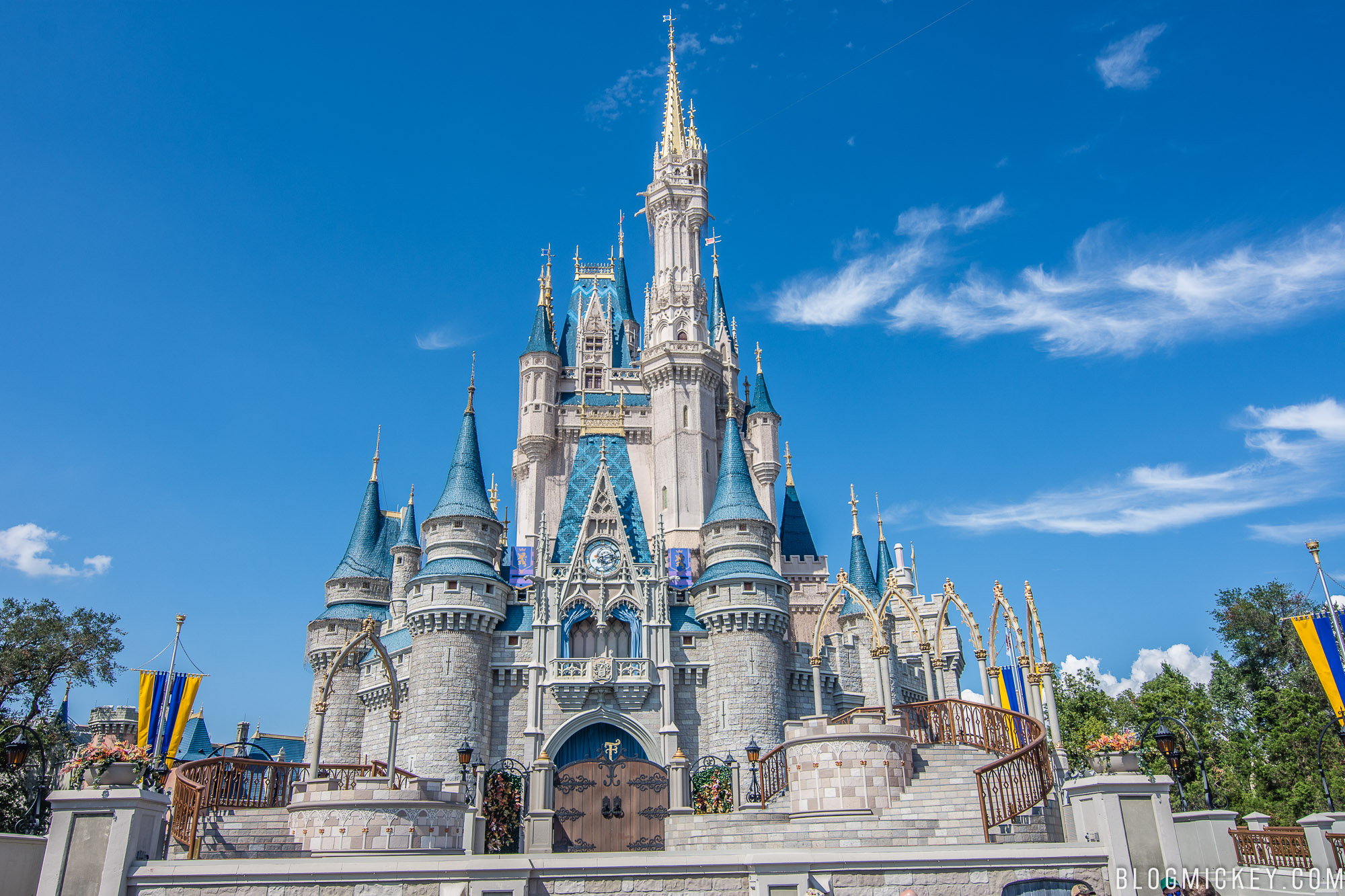 PHOTOS Cinderella Castle Dreamlights Installation Underway At Magic PHOTOS Cinderella Castle Dreamlights Installation Underway At Magic