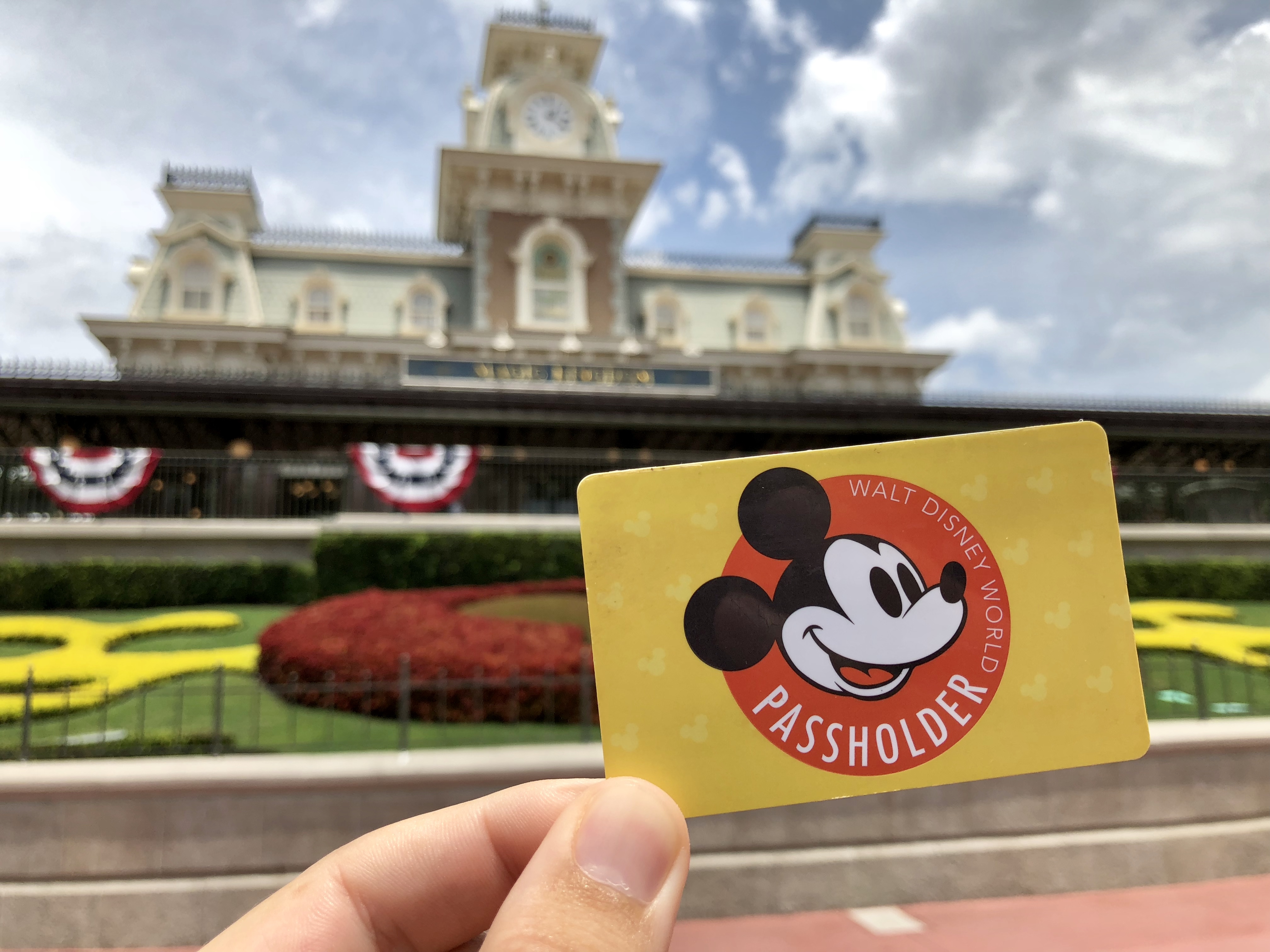 Walt Disney World Introduces New Theme Park Reservation System