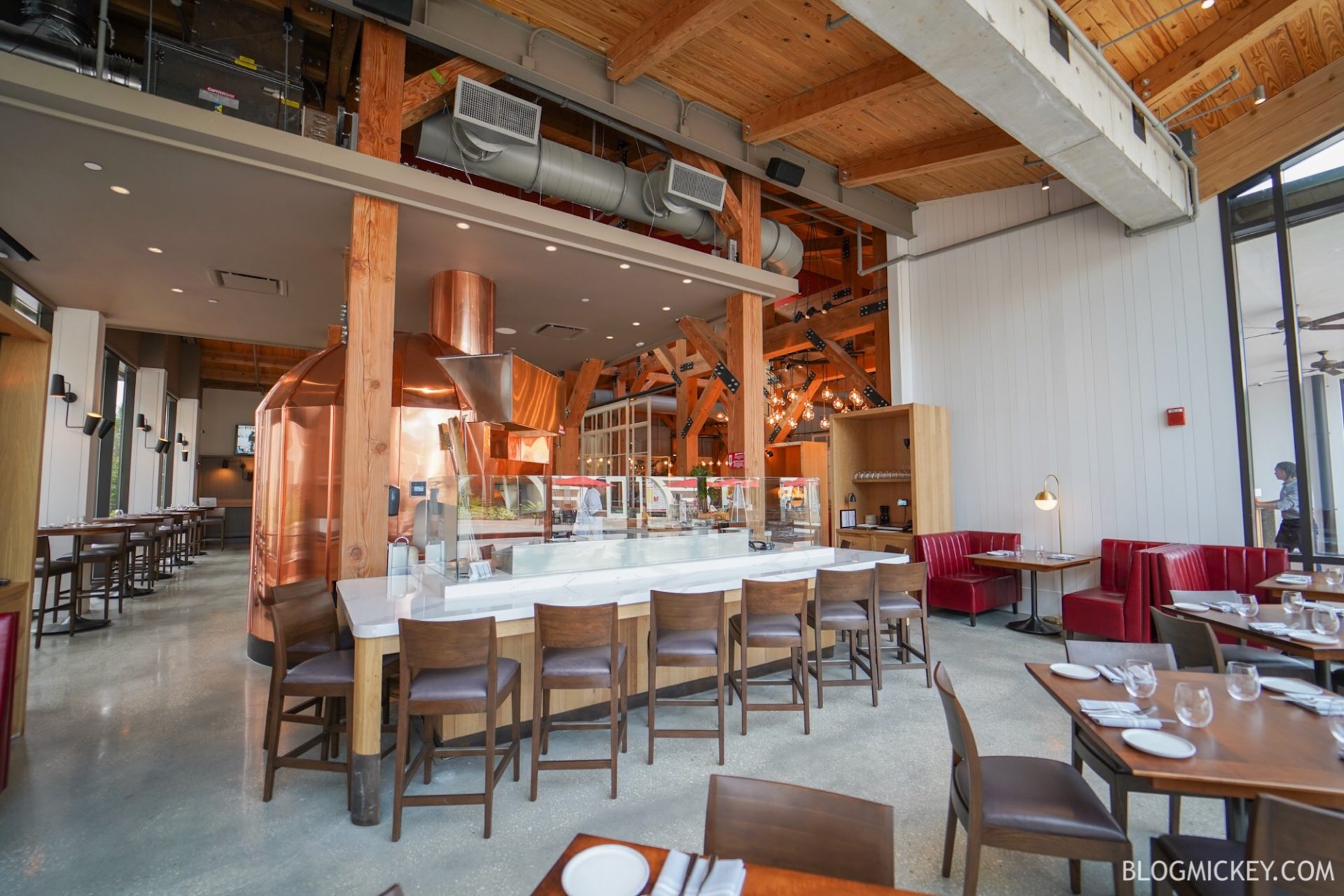 PHOTOS First Look Inside Wolfgang Puck Bar and Grill; Now Open at