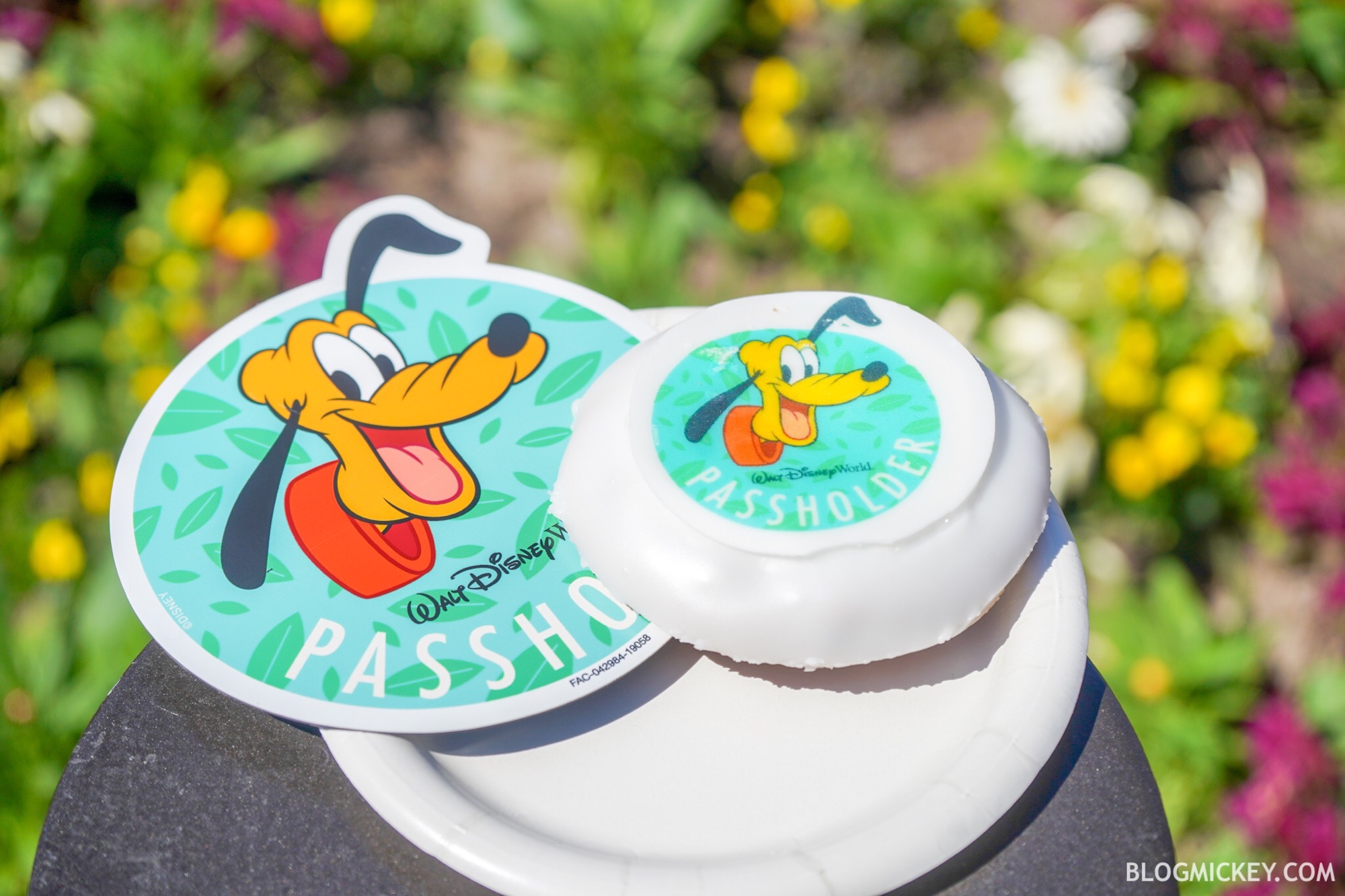 photos, review: annual passholder exclusive cookie at 2019 epcot