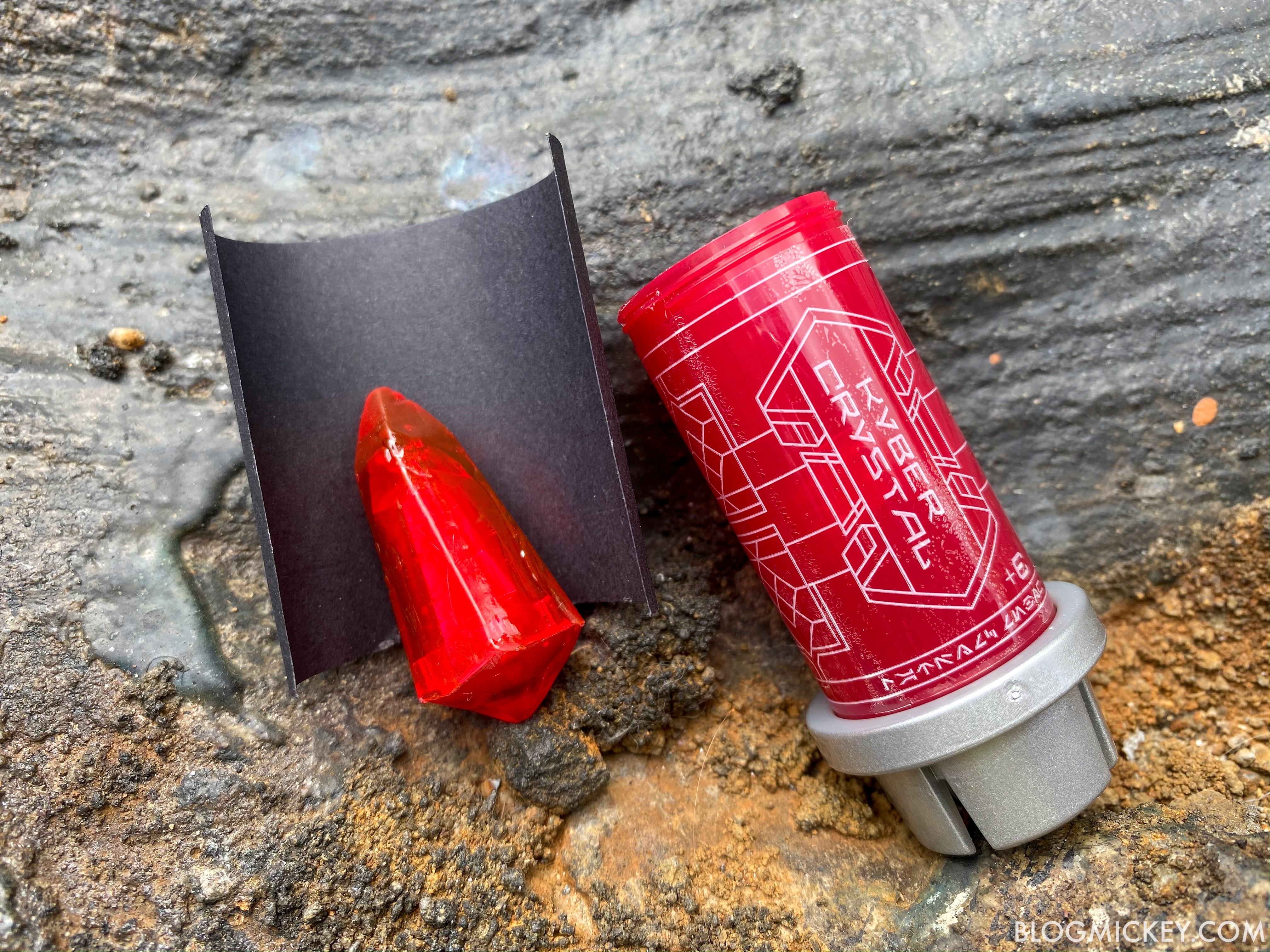 Mappe Forsøg Oberst Disney Modifies Red Kyber Crystal Canisters to Prevent “Black Kyber Crystal  Hack” in Star Wars Galaxy's Edge
