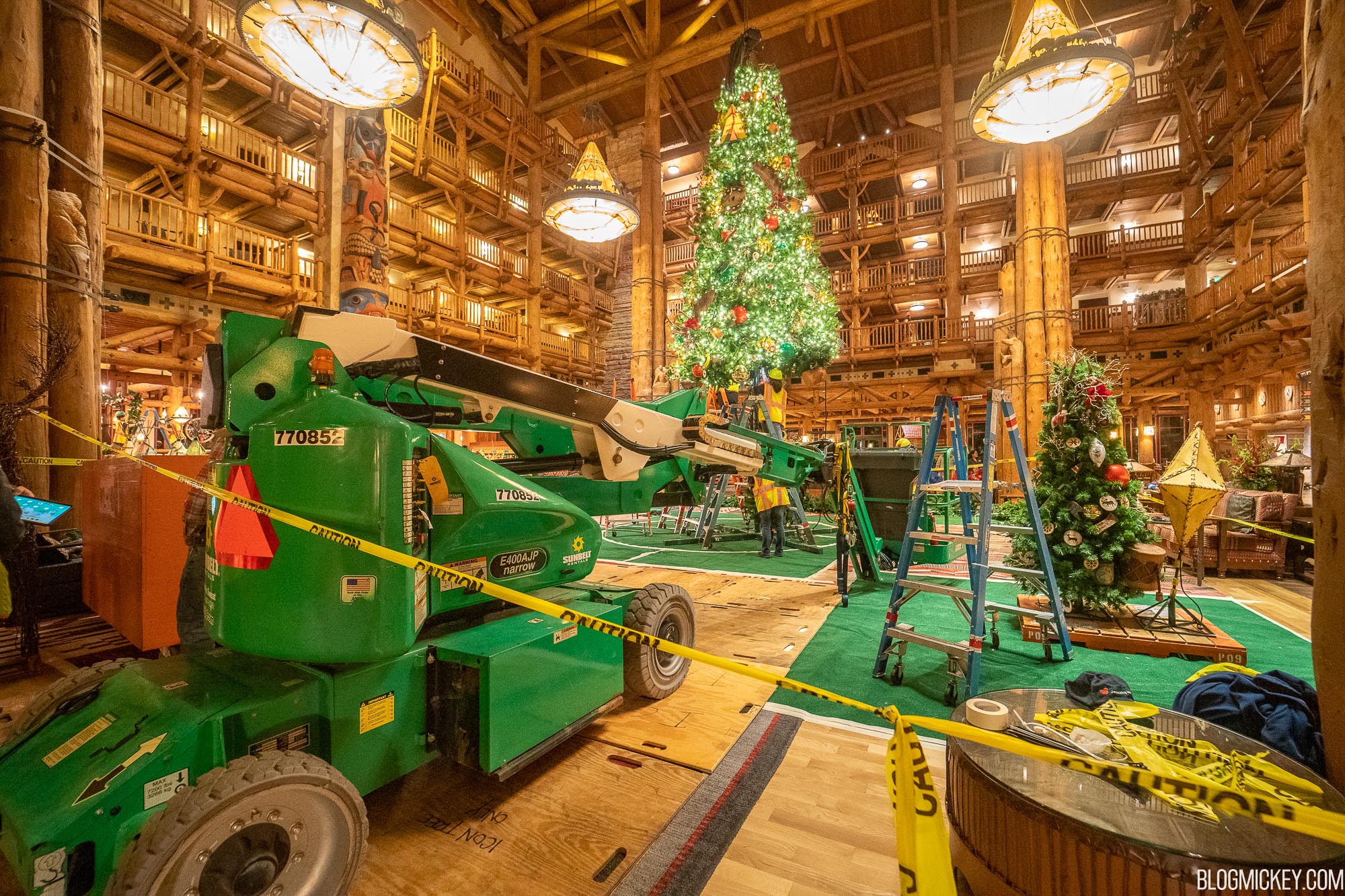 Detailed Look at Wilderness Lodge Christmas Tree Installation