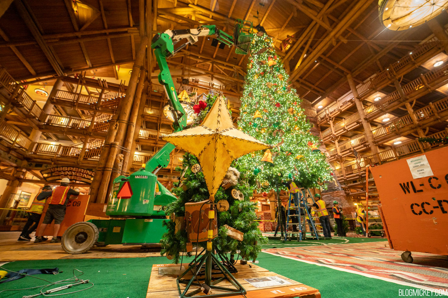 Detailed Look at Wilderness Lodge Christmas Tree Installation