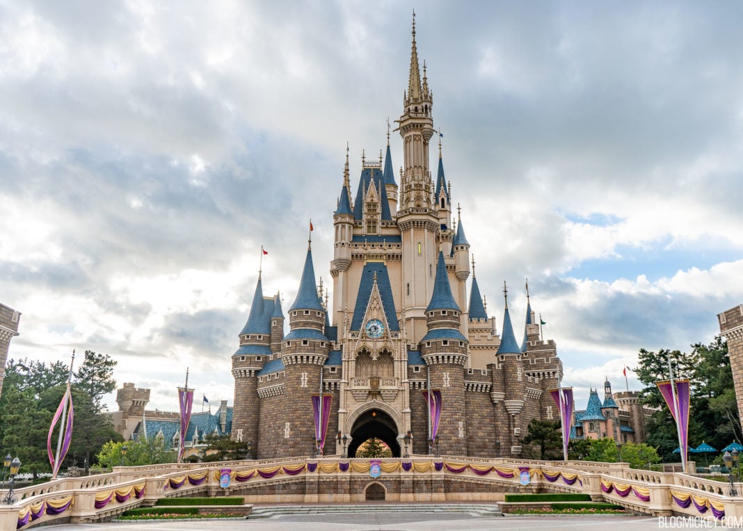 tokyo-disneyland-theme-park-closures-extended