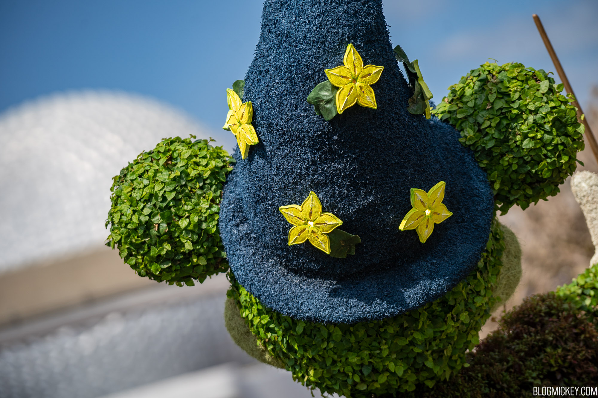 Fantasia Topiary Features Light-Up Sorcerer Mickey Hat for 