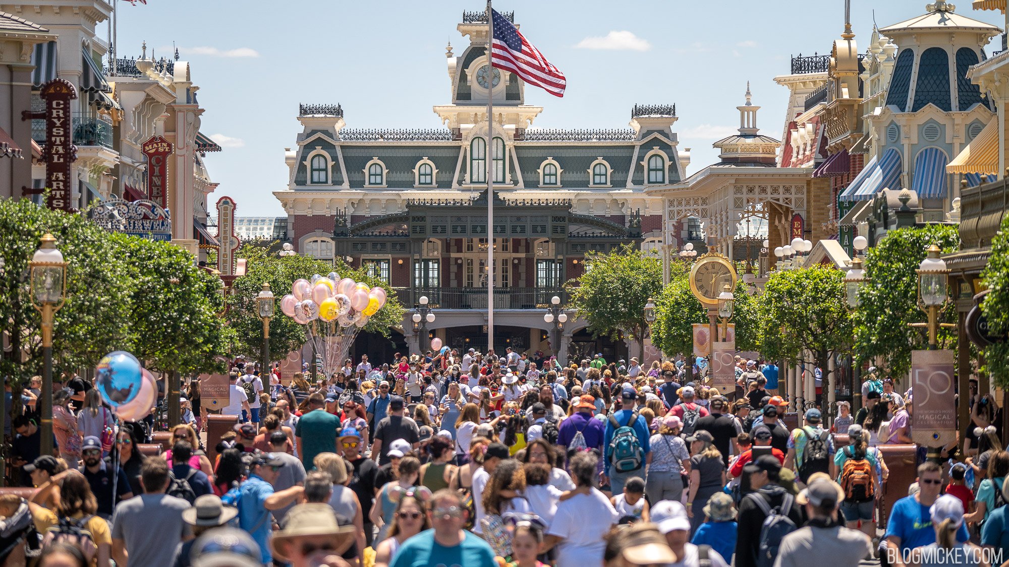 Theme parks bounced back in 2022 from pandemic lows with revenue, if not  attendance