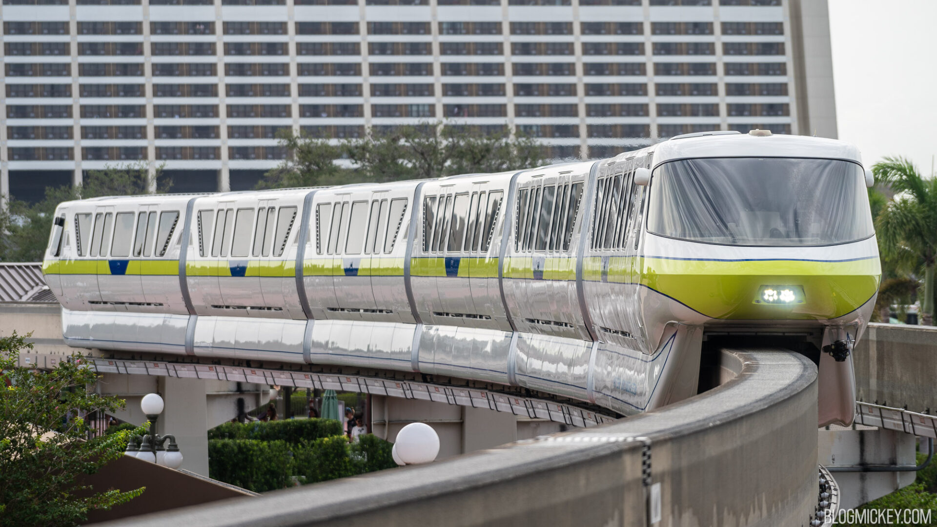 Monorail Lime Returns to Service as Disney World Completes Multi-Year ...