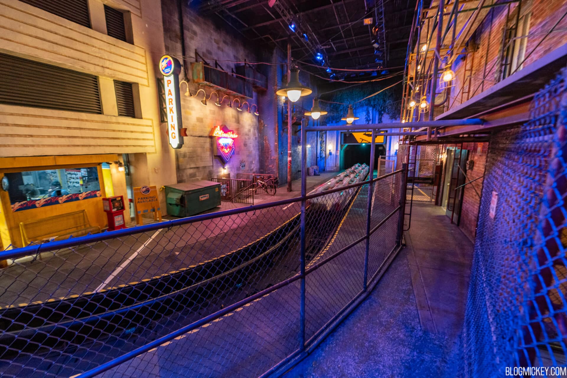Rock 'N' Roller Coaster Completes Soft Opening Period, Now Officially
